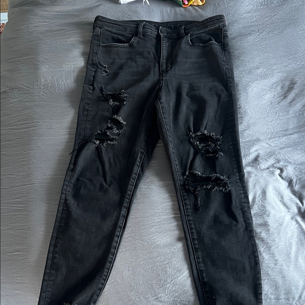 American Eagle Outfitters Ripped Black Skinny Jeans. AE next level stretch